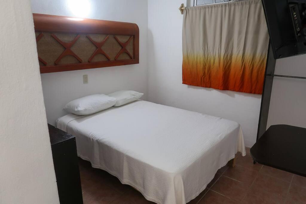 Casa Aurora #2: Private Room In Excellent Location Пуерто Валярта Екстериор снимка