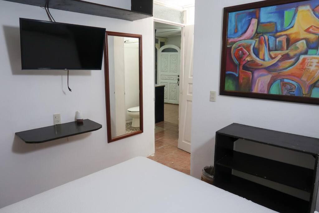 Casa Aurora #2: Private Room In Excellent Location Пуерто Валярта Екстериор снимка